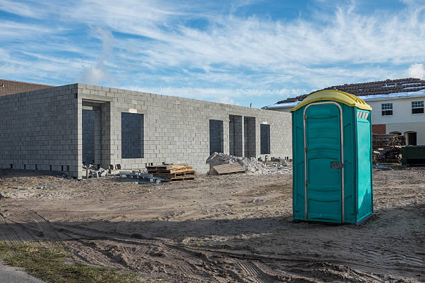 Best Luxury portable toilet rental  in Farngton Hills, MI